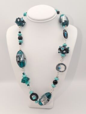 Handmade Turquoise & Black Glass Bead Necklace 18"